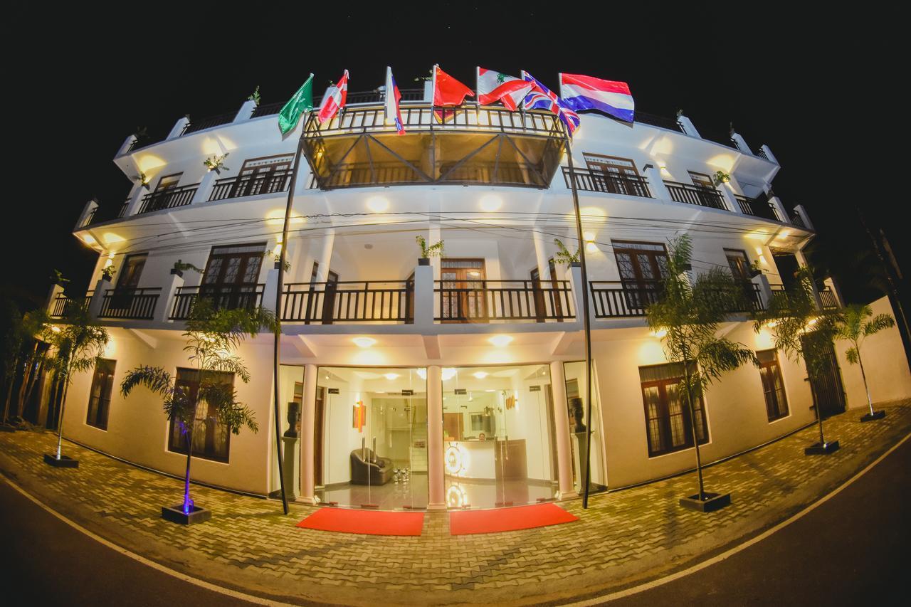 Asian Grand Hotel Negombo Exterior photo