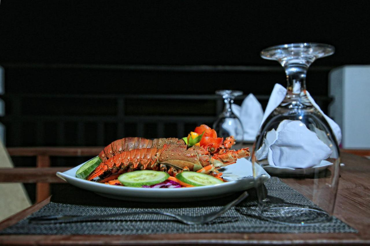 Asian Grand Hotel Negombo Exterior photo