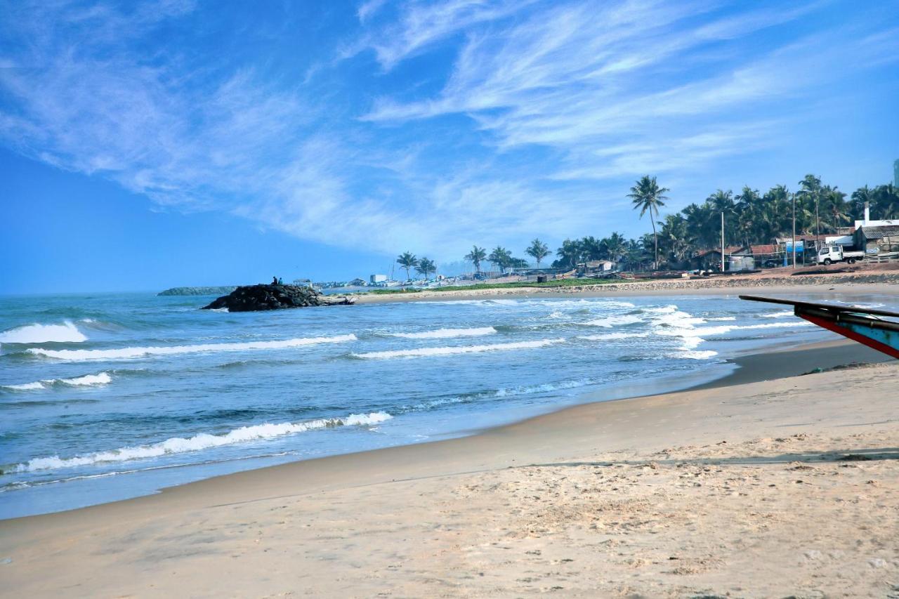 Asian Grand Hotel Negombo Exterior photo