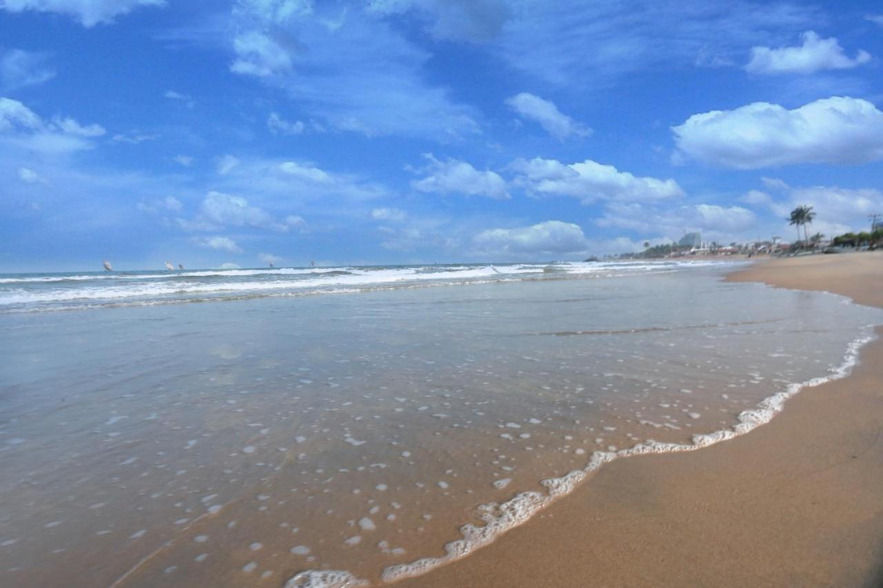 Asian Grand Hotel Negombo Exterior photo