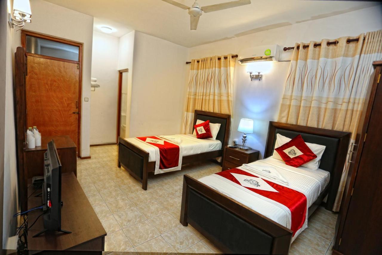 Asian Grand Hotel Negombo Exterior photo